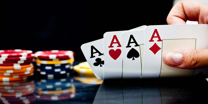 Khám phá cách chặt đẹp đối thủ khi có bộ 4 trong tay